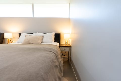 1 queen bed