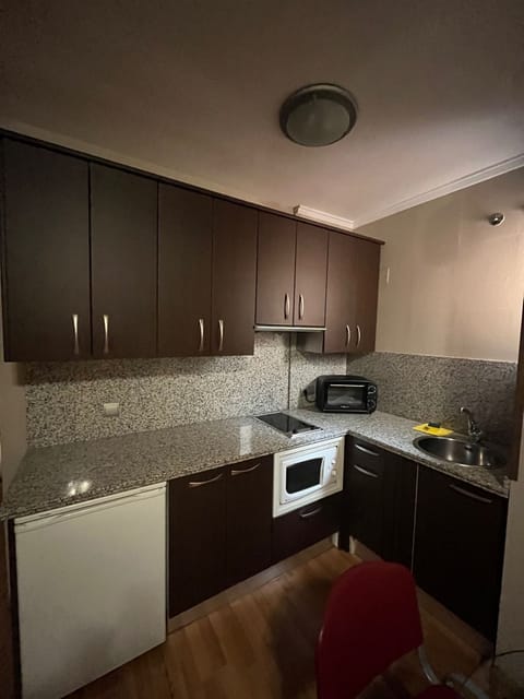 Apartment, 1 Bedroom (5 people) | Private kitchen