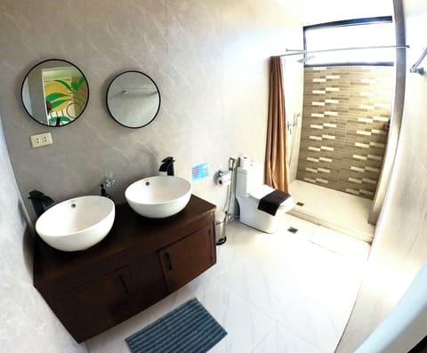 Family Studio Suite, 2 Double Beds | Bathroom | Shower, towels