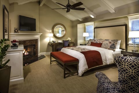 Suite (Marcella) | Premium bedding, down comforters, pillowtop beds, minibar