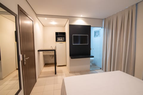 Premium Studio | Minibar, desk, free WiFi, bed sheets