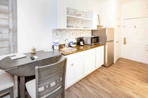 Kitchenette with full size refrigerator