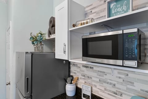 Kitchenette with full size refrigerator