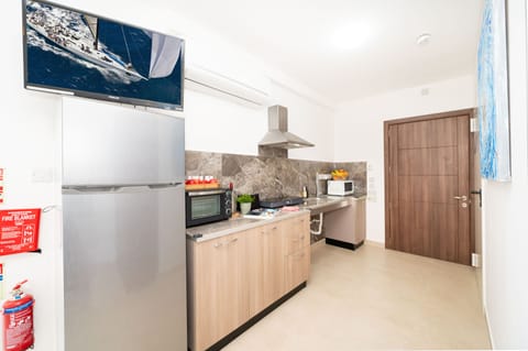 Standard Studio | Private kitchen | Fridge, microwave, oven, espresso maker