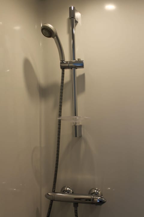 Double Room, Ensuite, City View | Bathroom | Towels