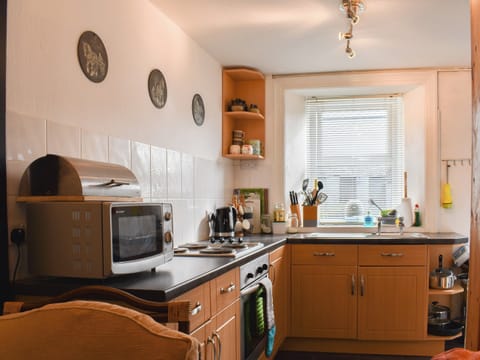 Kitchen | Chywoon, St Just