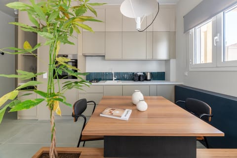 Standard Apartment | Private kitchen | Fridge, oven, stovetop, dishwasher