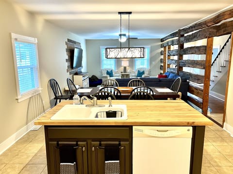 kitchen/dining/living