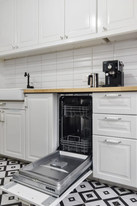 Comfort Apartment | Private kitchen | Full-size fridge, microwave, oven, dishwasher