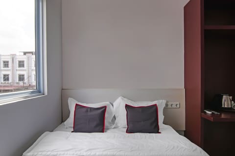 Deluxe Double Room | Desk, laptop workspace, free WiFi, bed sheets