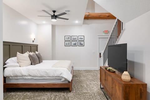 Basic Triple Room | Pillowtop beds, iron/ironing board, travel crib, free WiFi