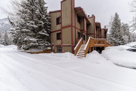 Apartment (2 Bedrooms) | Exterior