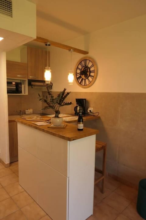 22f7ea3b 43e1 4921 9ed9 df70dafca1fb