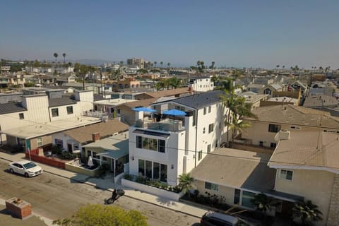 Distance  Aerial view 