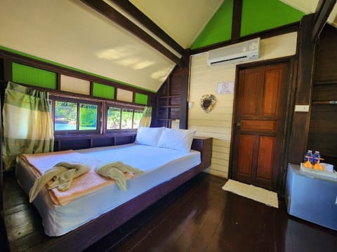 Standard Room | Free WiFi, bed sheets