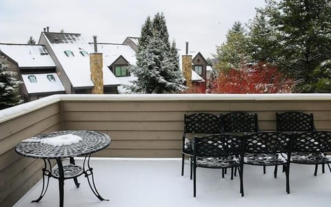 Condo, 2 Bedrooms | Outdoor dining