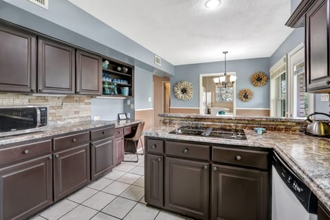 Lots of countertop space for preparing meals