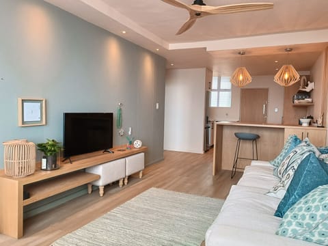 Design Apartment | Living area | 52-inch Smart TV with cable channels, TV