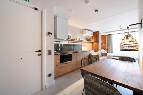 Deluxe Apartment (Balisse 10) | Private kitchen | Mini-fridge, microwave, stovetop, espresso maker