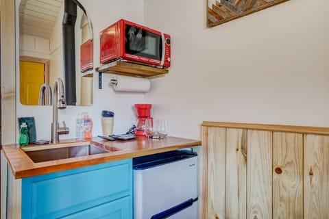 Mini-fridge, coffee/tea maker