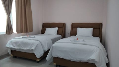 Superior Double or Twin Room | Desk, soundproofing, free WiFi, bed sheets