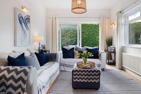 Saundersfoot Cottage, Sea Views