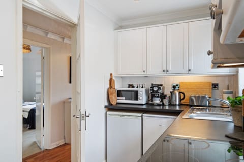 Saundersfoot Cottage, Sea Views