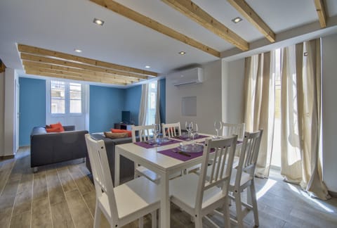 Luxury Loft | In-room dining