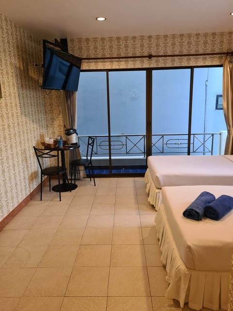 Basic Room | Individually furnished, free WiFi