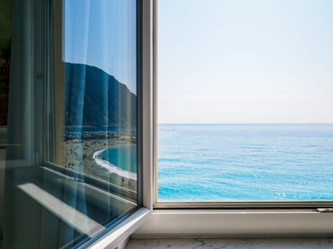Comfort Apartment, 2 Bedrooms, Sea View, Sea Facing | View from room