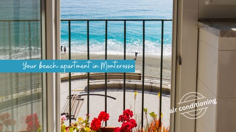 Comfort Apartment, 2 Bedrooms, Sea View, Sea Facing | 2 bedrooms, Frette Italian sheets, premium bedding, down comforters
