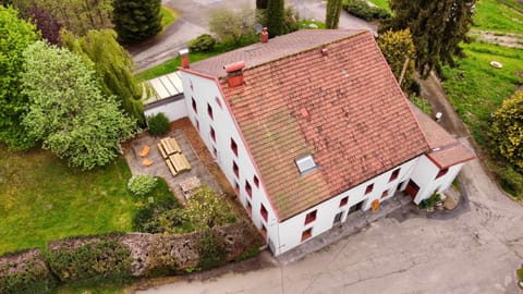 6724A8ED 1BEF 410A 9796 FE10CABEE317