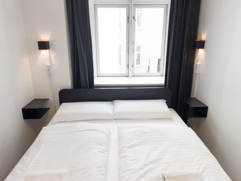 Standard Double Room | Free WiFi, bed sheets
