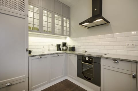 Apartment, 2 Bedrooms, Balcony (6 people) | Private kitchenette | Stovetop, dishwasher, highchair, cookware/dishes/utensils