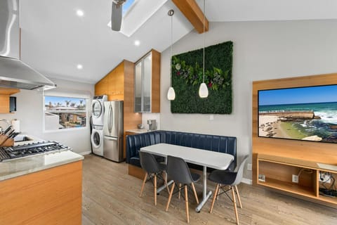 Upstairs West Dining Area