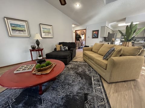 Home Decor, Furniture, Table, Indoors, Living Room