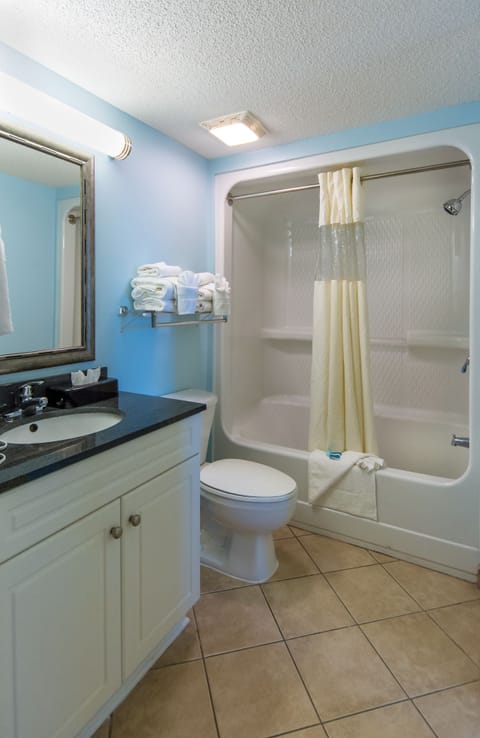 Ocean View Three Bedroom Condo | Bathroom | Combined shower/tub, deep soaking tub, hair dryer, towels