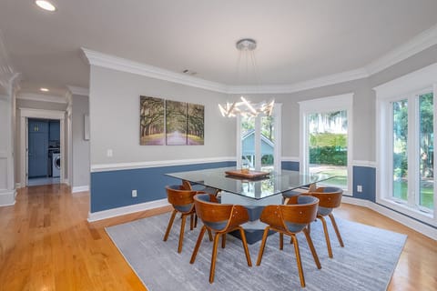 Dining Room - 2nd Level - Seats Up To 12