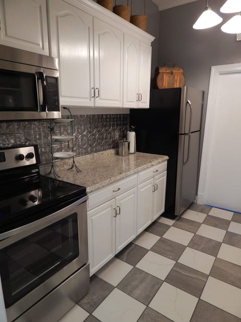 Apt C: Stylish, light and bright | Private kitchen | Fridge, microwave, oven, stovetop