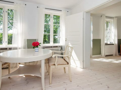 House | Dining