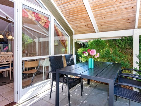 House | Dining