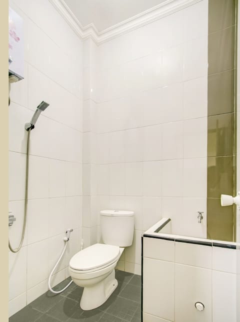 Deluxe Double Room | Bathroom | Shower, towels