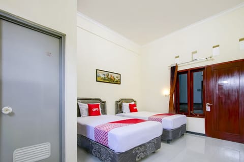 Deluxe Double Room | Desk, free WiFi, bed sheets