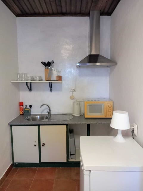 Standard Studio Suite | Private kitchen | Highchair