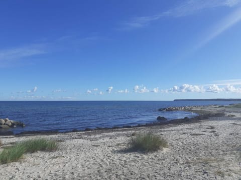 House | 4 bedrooms, individually furnished