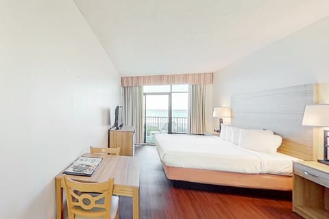 Room (Studio, King Bed, Oceanfront) | In-room safe, individually decorated, individually furnished