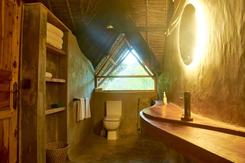 Family Room | Bathroom | Shower, rainfall showerhead, designer toiletries, hair dryer