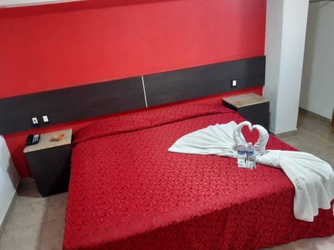 Basic Double Room | Free WiFi, bed sheets