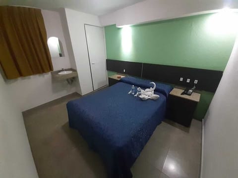 Basic Room | Free WiFi, bed sheets