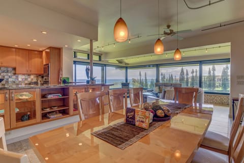 Villa, 3 Bedrooms, Balcony, Partial Ocean View (KRV-722) | In-room dining